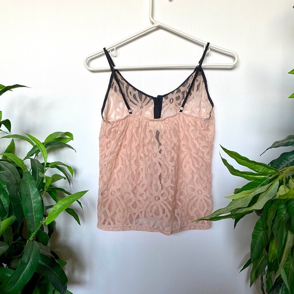 ✨2 FOR 20 ✨ - Pink Lace Top - Picture 2 of 2